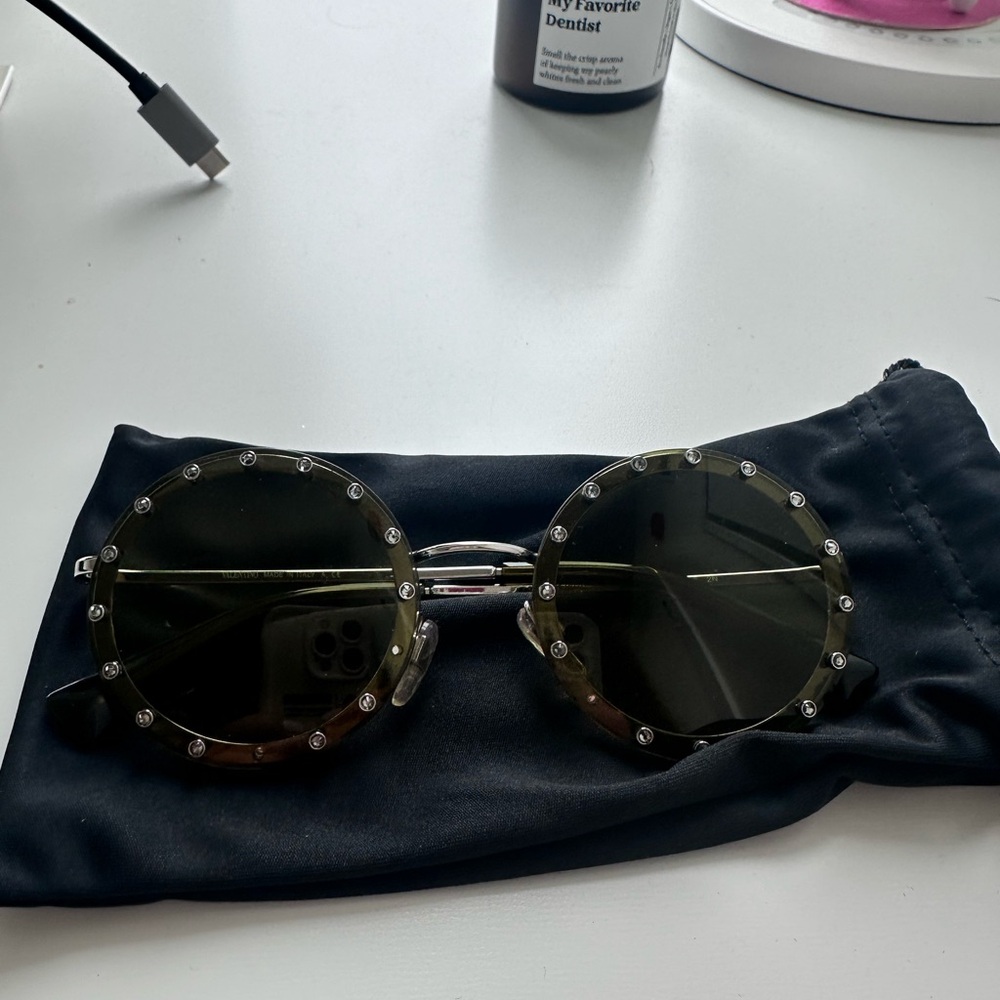 Valentino Garavani Stud Round Sunglasses